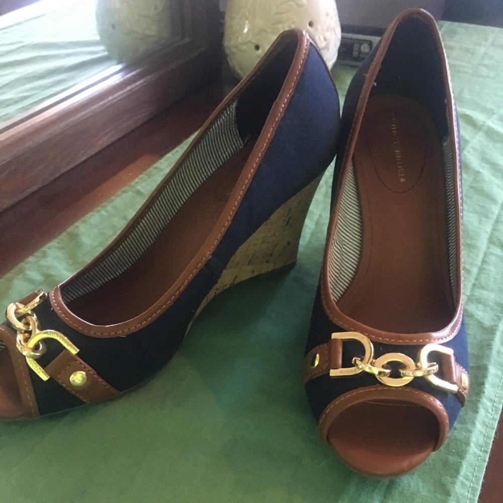 Tommy Hilfiger wedges size 7.5